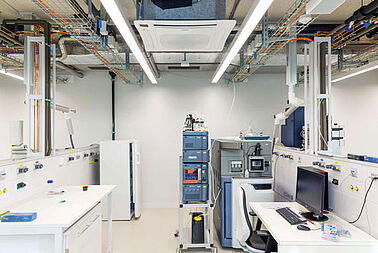 Arbonia Referenzen Deckenprodukte Laborgebäude UZI Zürich