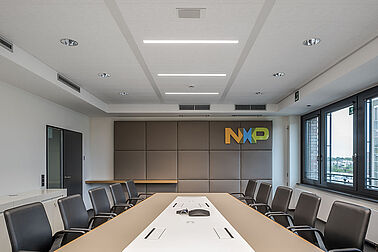 Arbonia Referenzen Deckenprodukte NXP Hamburg Innenaufnahme