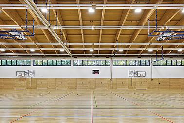Arbonia Referenzen Deckenprodukte Sporthalle Innenaufnahme